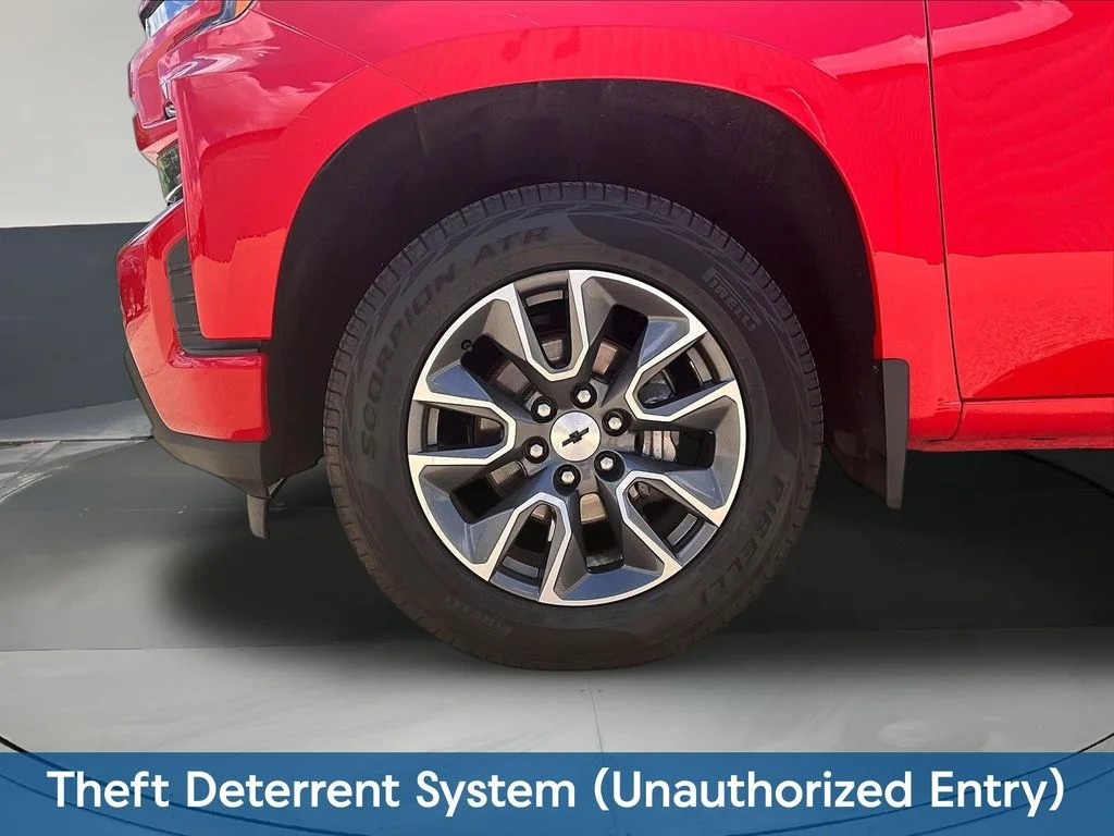 Used 2021 Red Chevrolet RST image 37