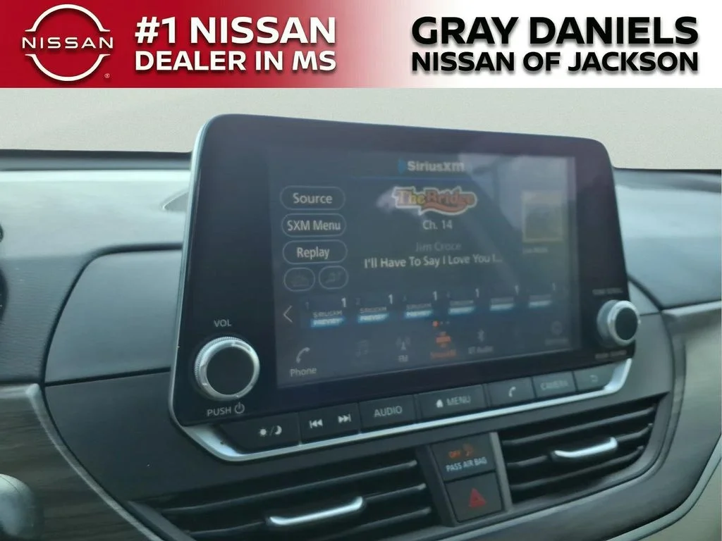 Used 2025 Black Nissan 2.5 SV image 16