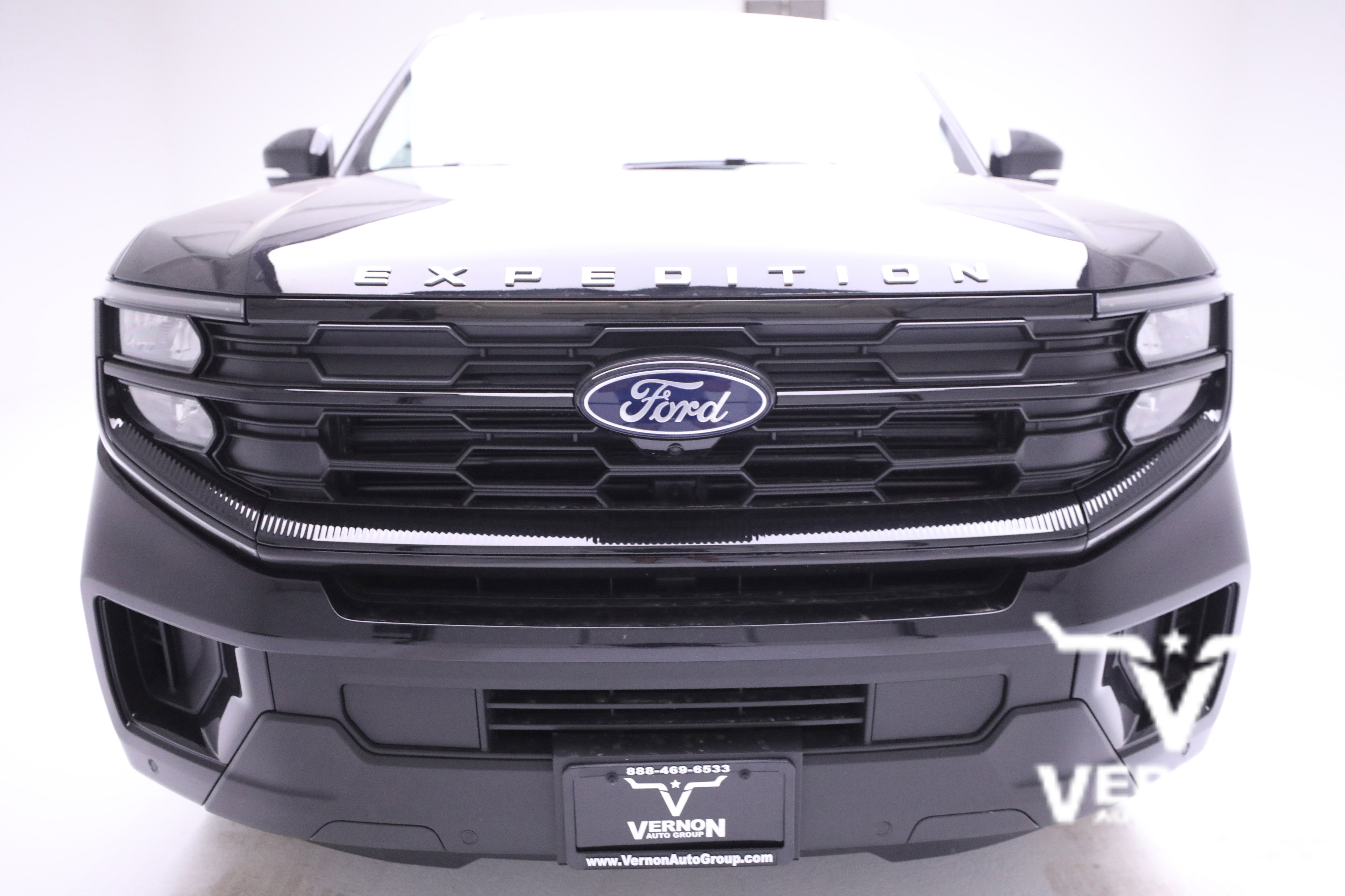 New 2026 Agate Black Metallic Ford  image 8
