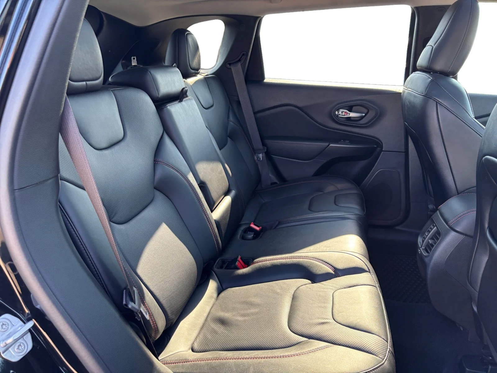 Certified Used 2022 Black Jeep Trailhawk Elite image 18