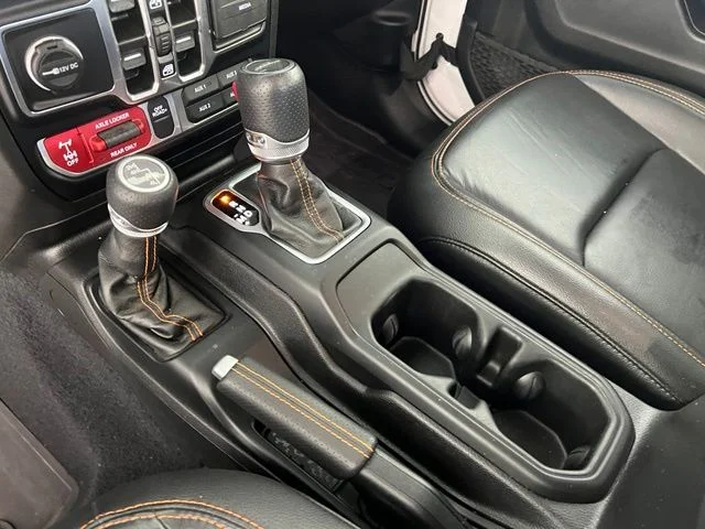 Used 2023 White Jeep Mojave image 34