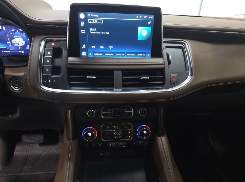 Used 2022 Beige Chevrolet High Country image 17