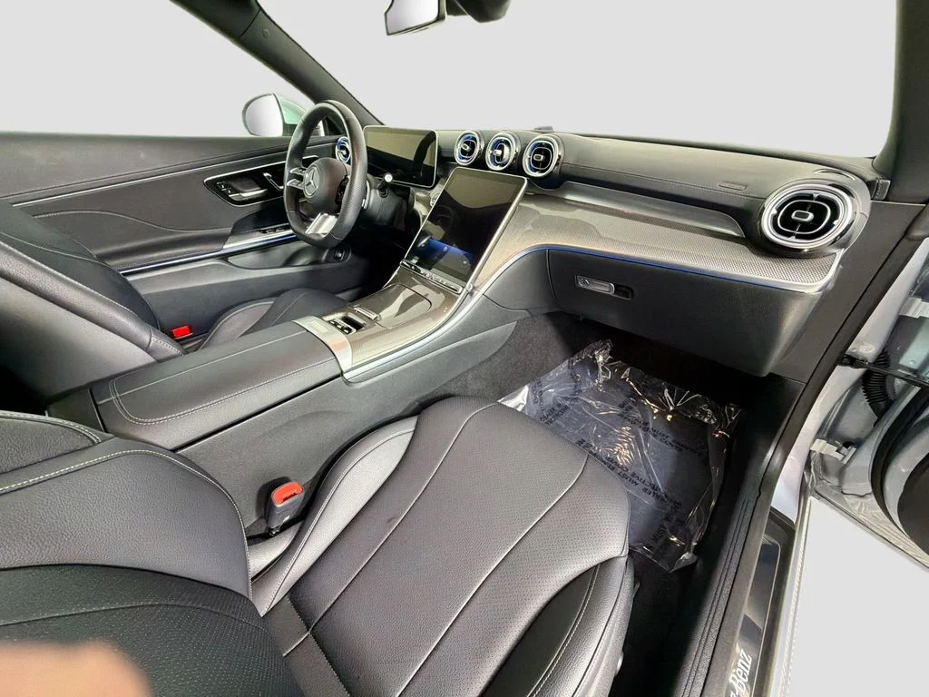 Used 2024 Green Mercedes-Benz CLE 300 image 32
