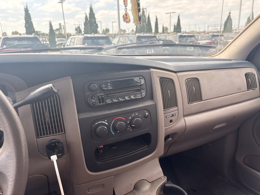 Used 2002 Beige Dodge SLT image 3
