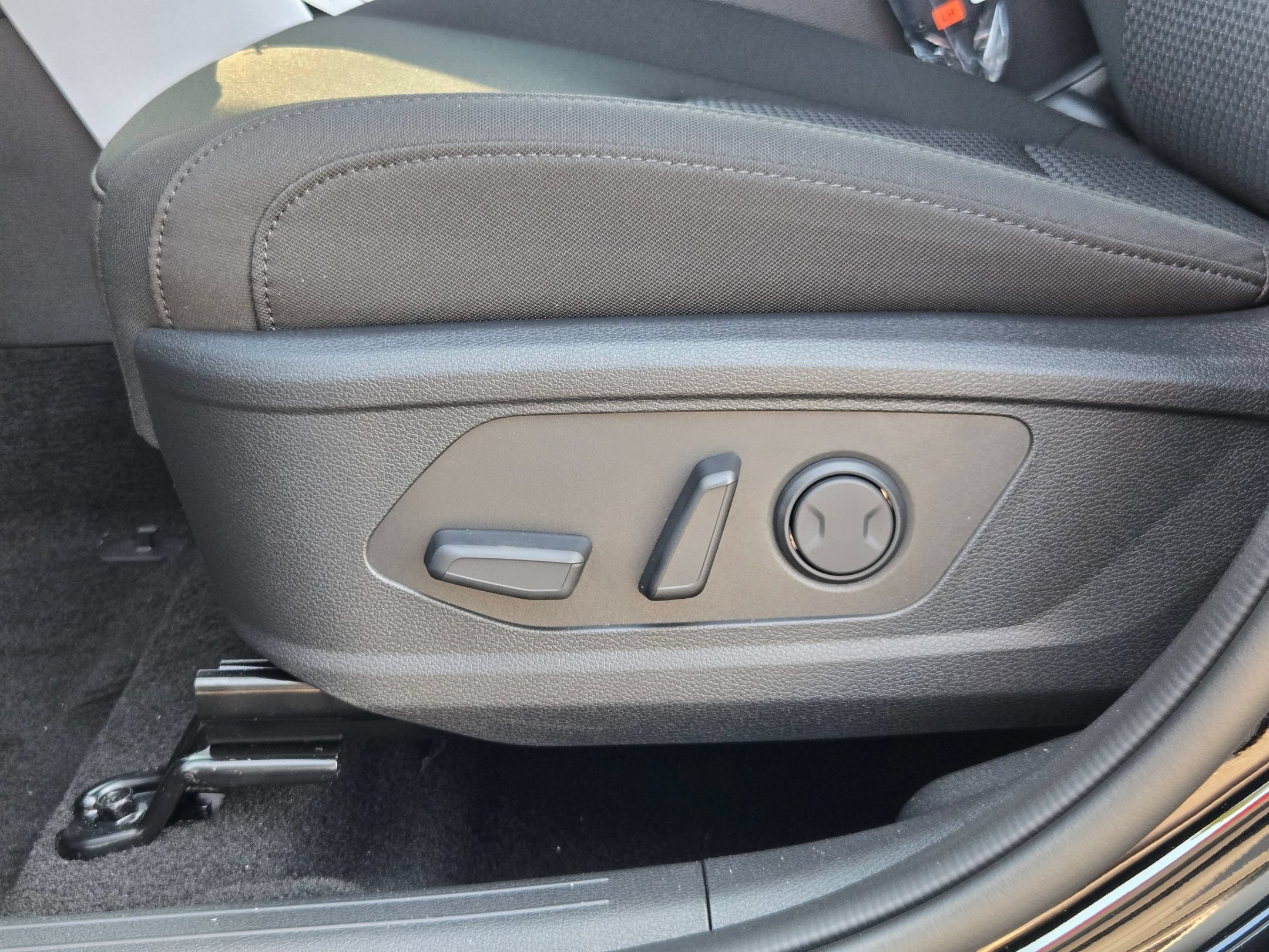 New 2026 Ebony Black Kia LX image 18