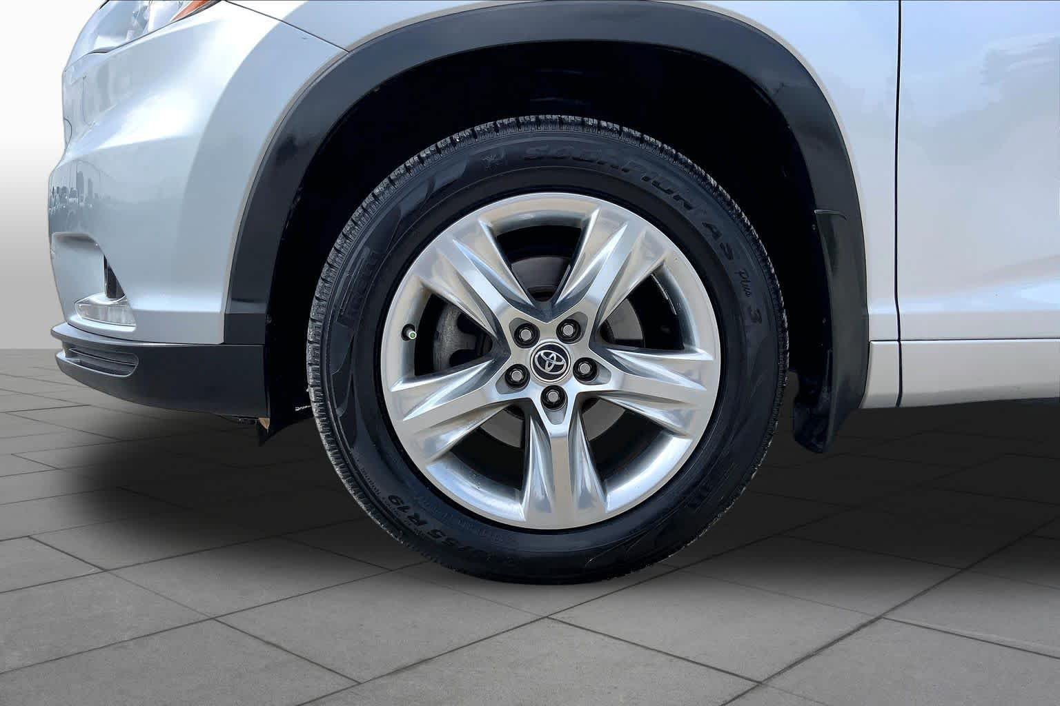 Used 2016 Silver Sky Metallic Toyota Limited Platinum image 11