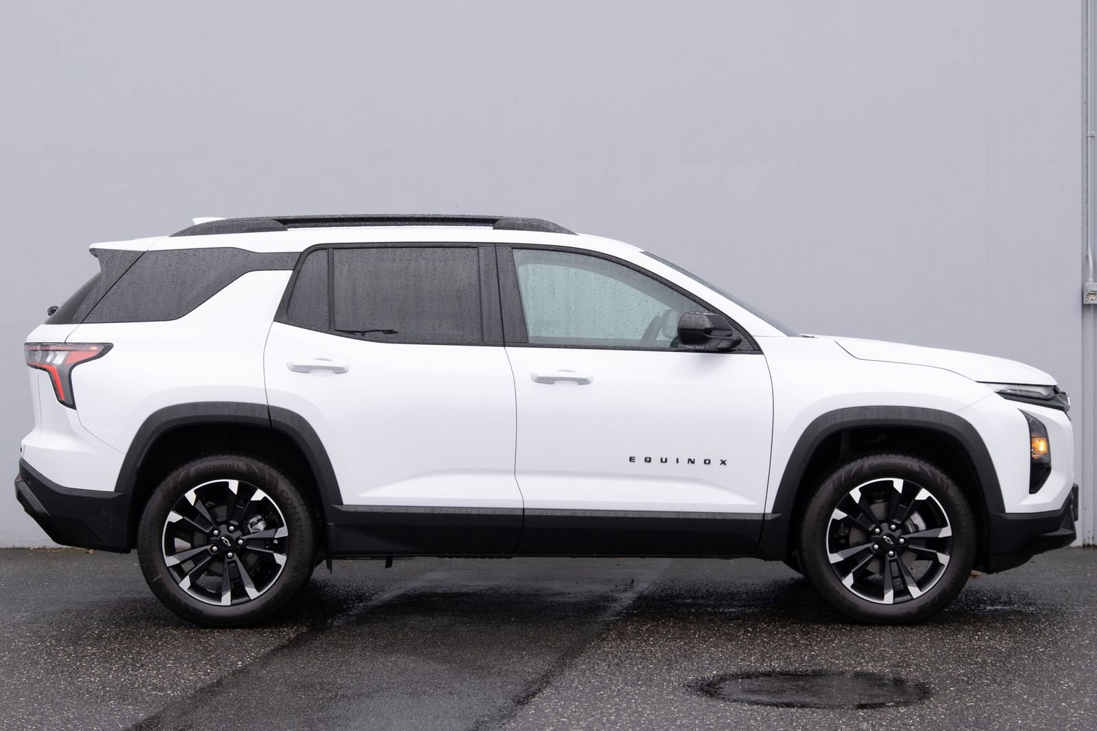 New 2026 Polar White Tricoat Chevrolet RS image 27