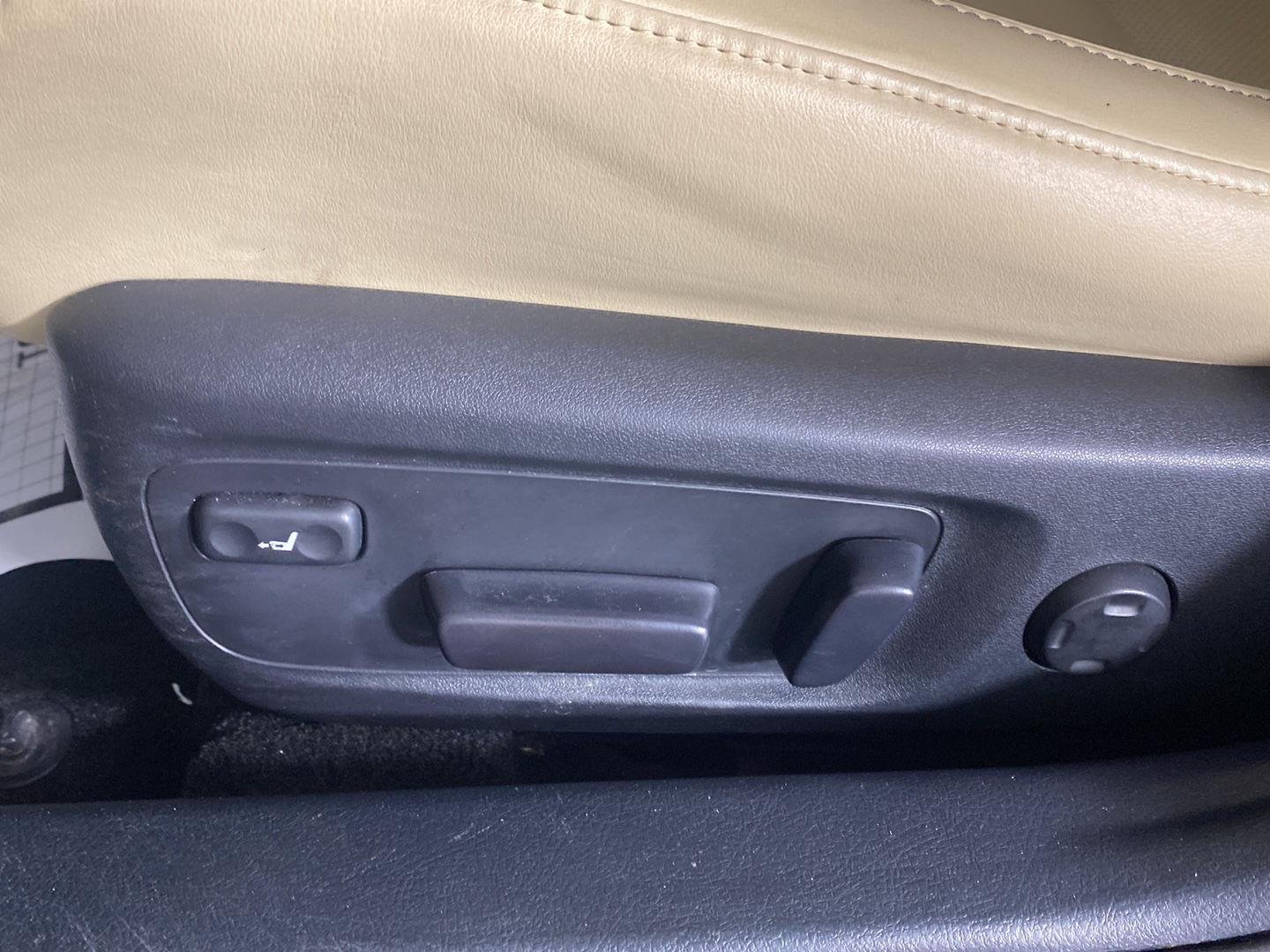 Used 2015 Mica Toyota Limited image 18