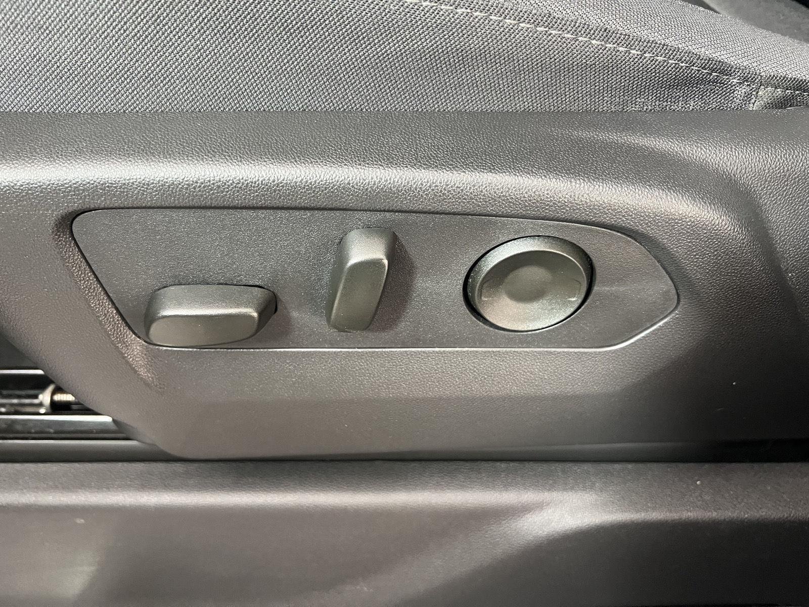Used 2025 Sterling Gray Metallic Chevrolet LT image 5
