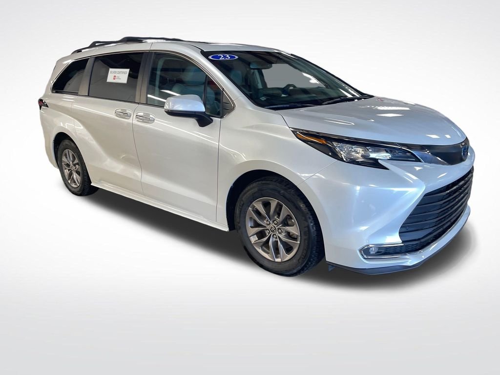 Used 2023 Beige Toyota XLE image 7