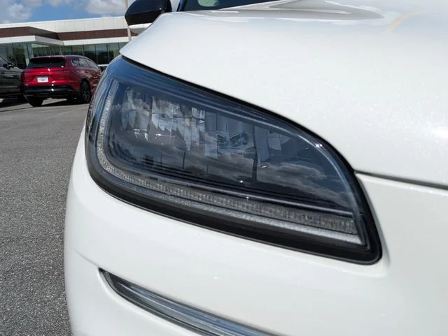 Certified Used 2023 White Metallic Lincoln Standard image 10