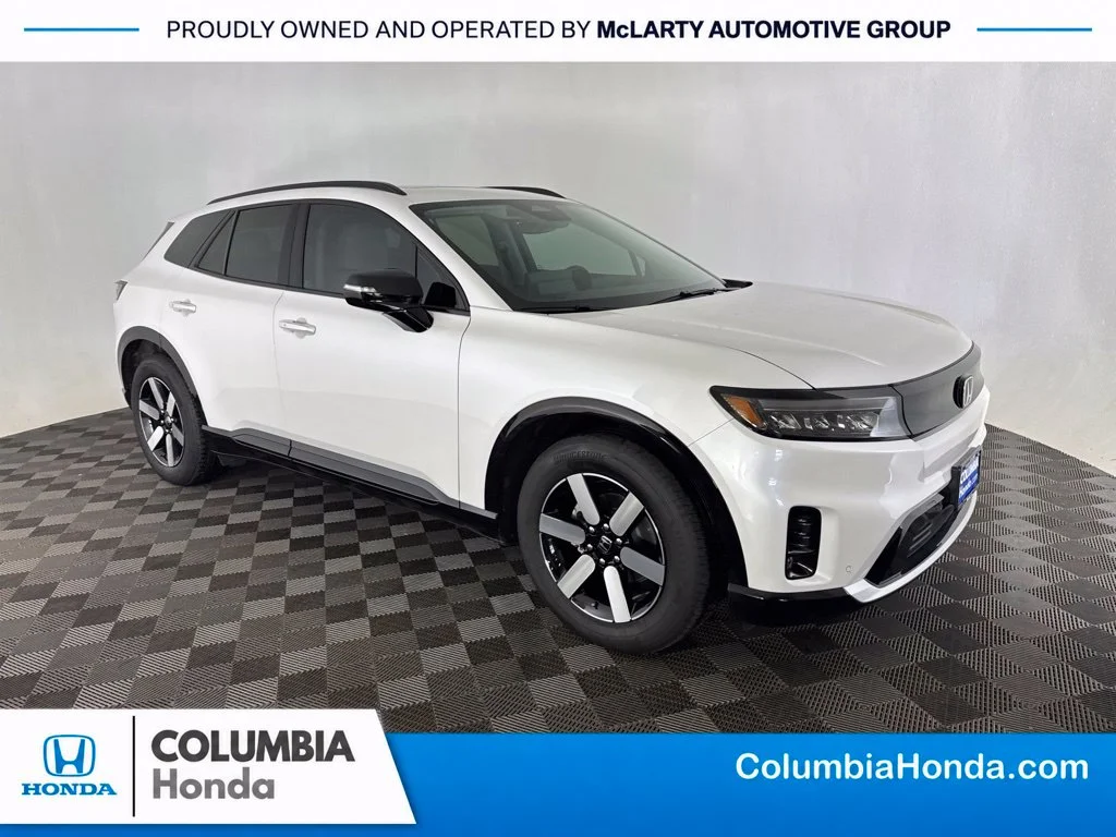 Used 2025 White Honda Touring image 1