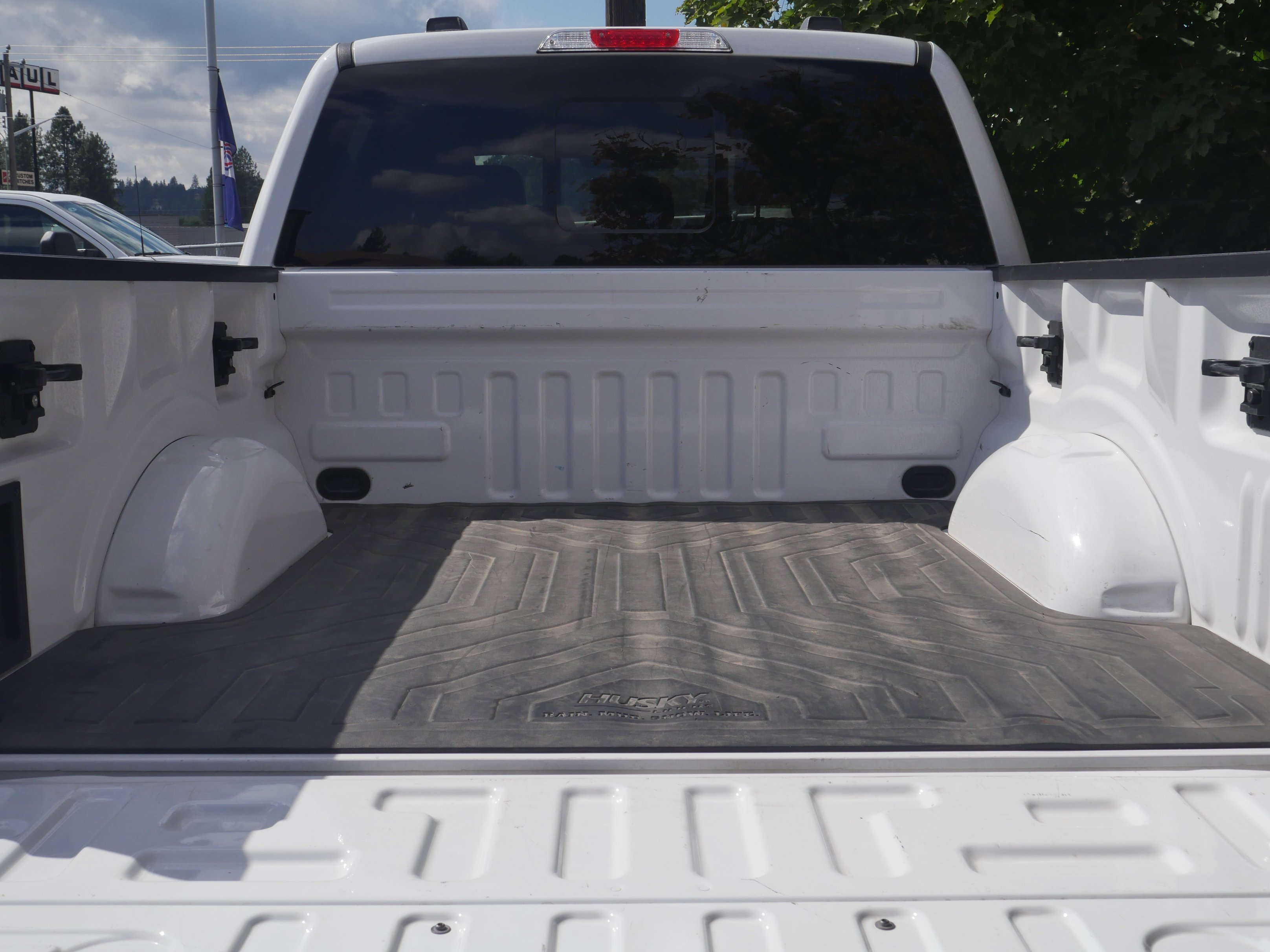 Used 2022 Oxford White Ford XLT image 24
