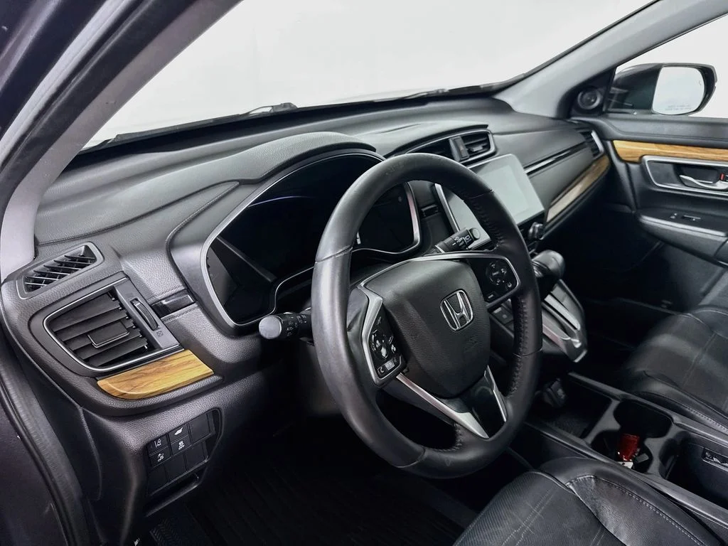 Used 2019 Modern Steel Metallic Honda Touring image 10