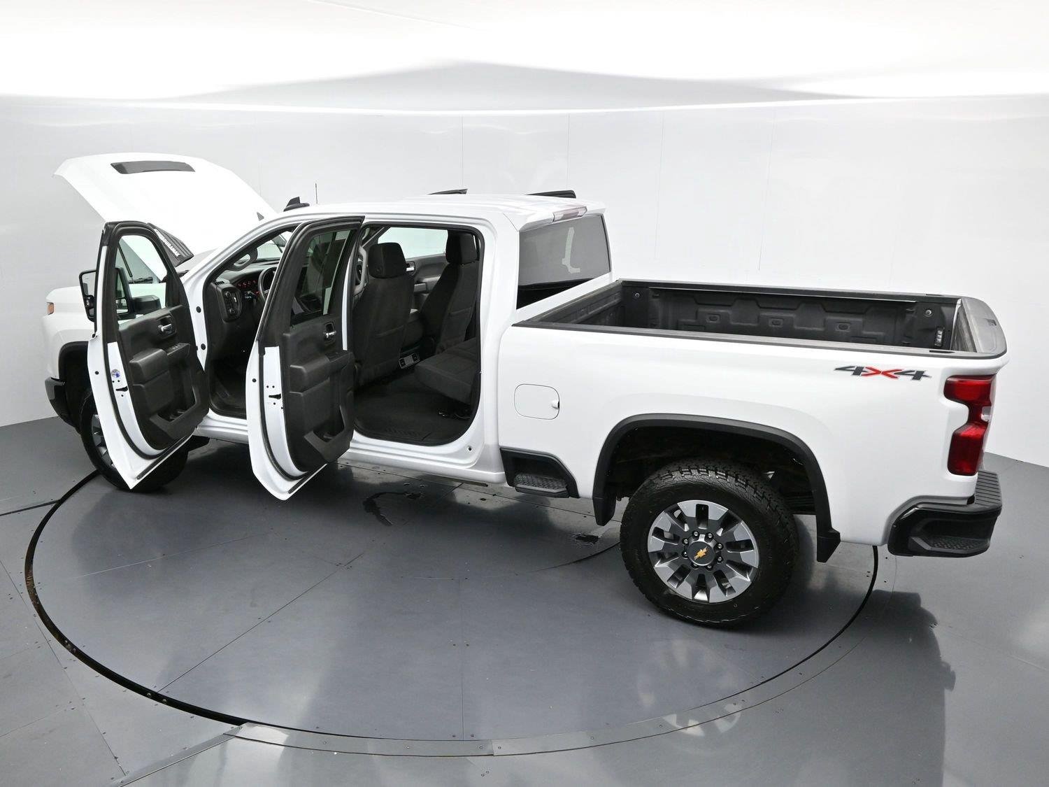 Used 2024 Summit White Chevrolet Custom image 38