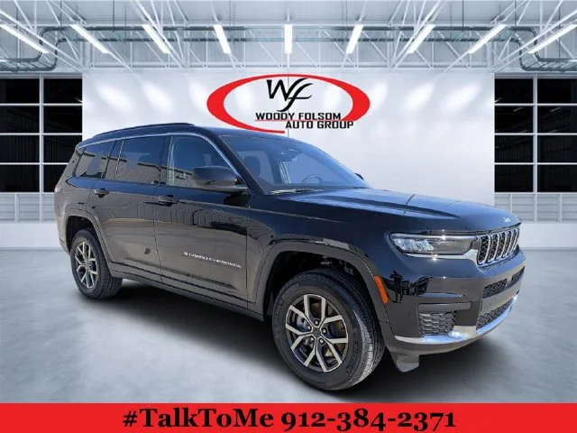 New 2027 Black Jeep Laredo image 1