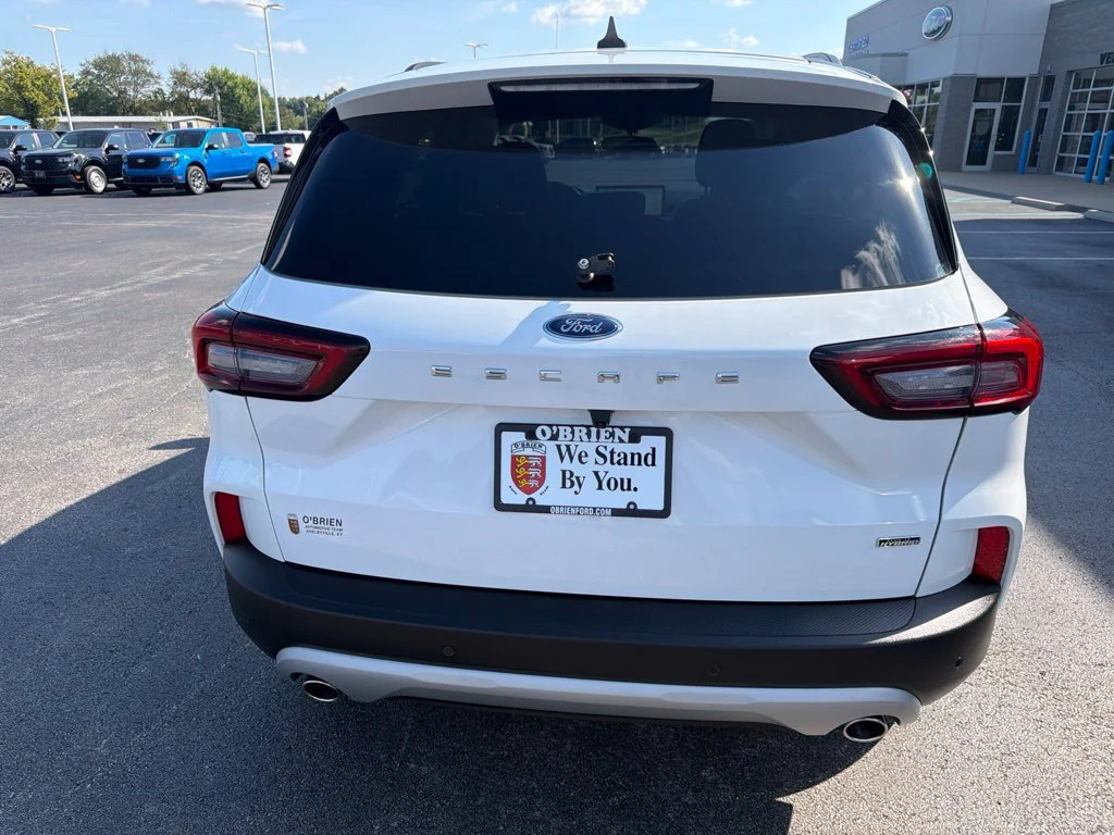 Used 2023 Oxford White Ford Base image 4