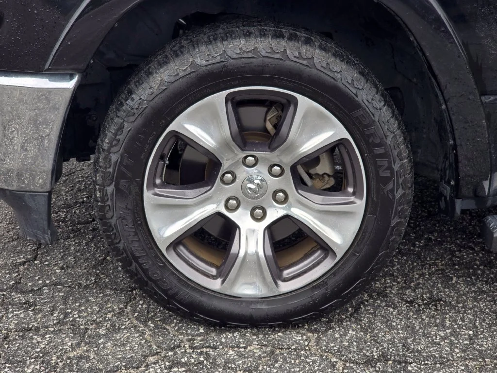Used 2019 Black Ram Laramie image 11