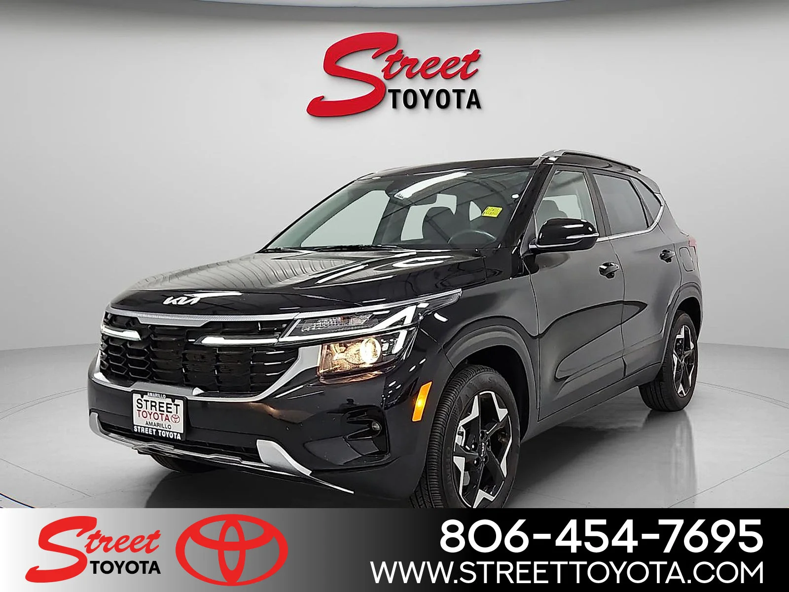 Used 2025 Fusion Black Kia EX image 1