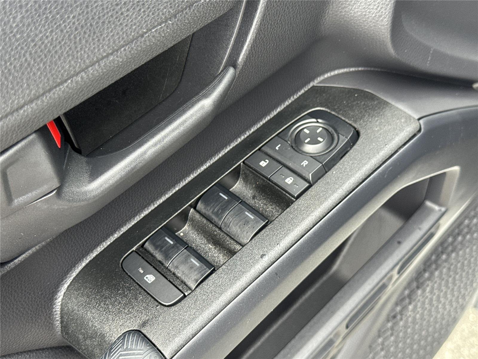Used 2025 Ice Cap Toyota SR5 image 19
