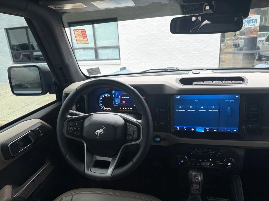 Used 2023 Gray Ford Wildtrak image 10
