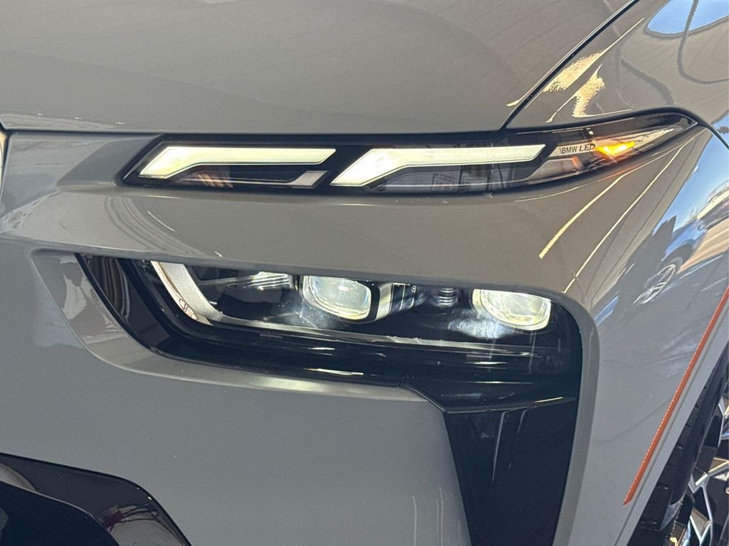 2026 BMW X7 M60i - Photo 16