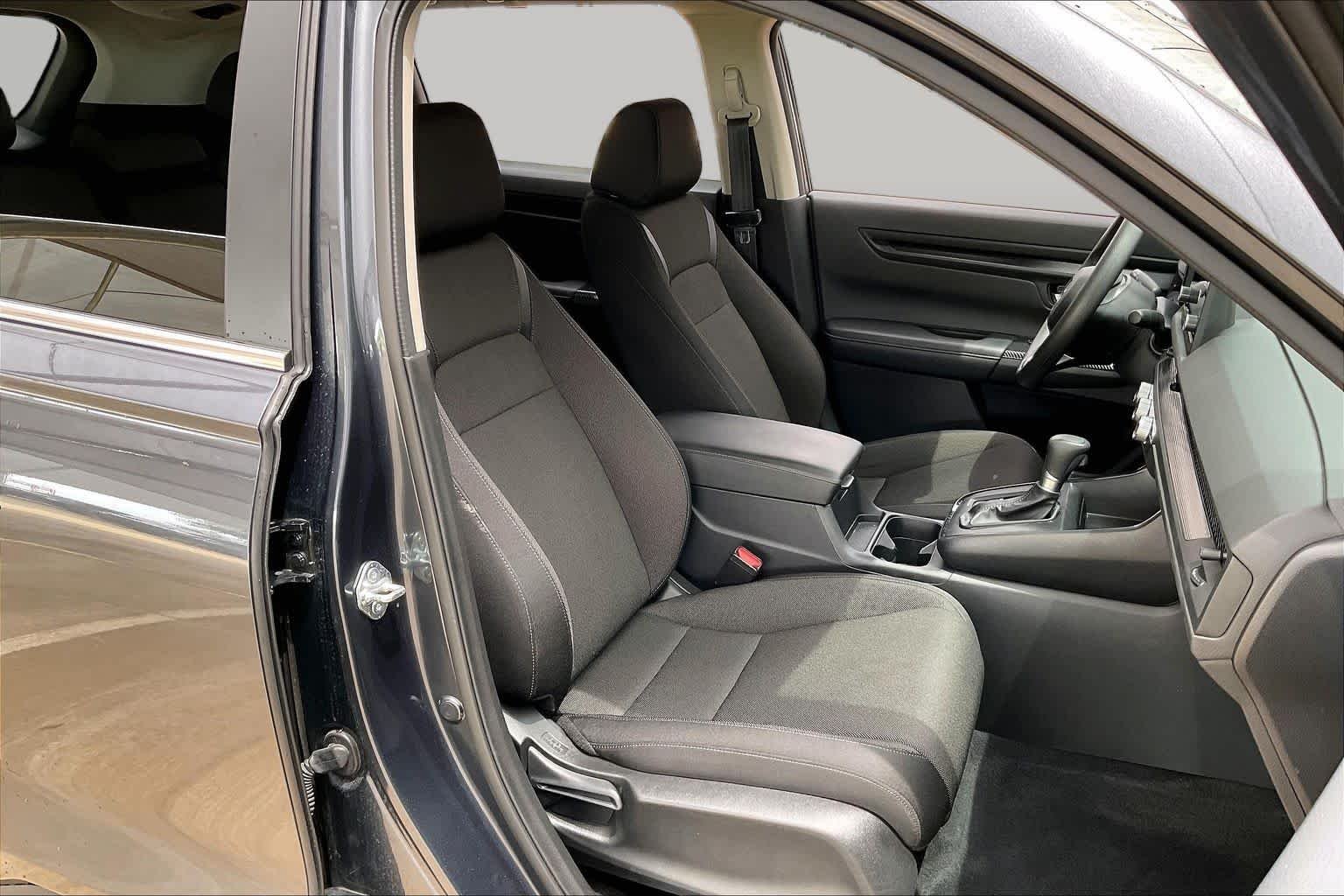 Used 2025 Meteorite Gray Metallic Honda LX image 10