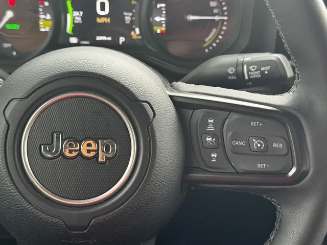 Certified Used 2025  Jeep Sport S 4xe image 25