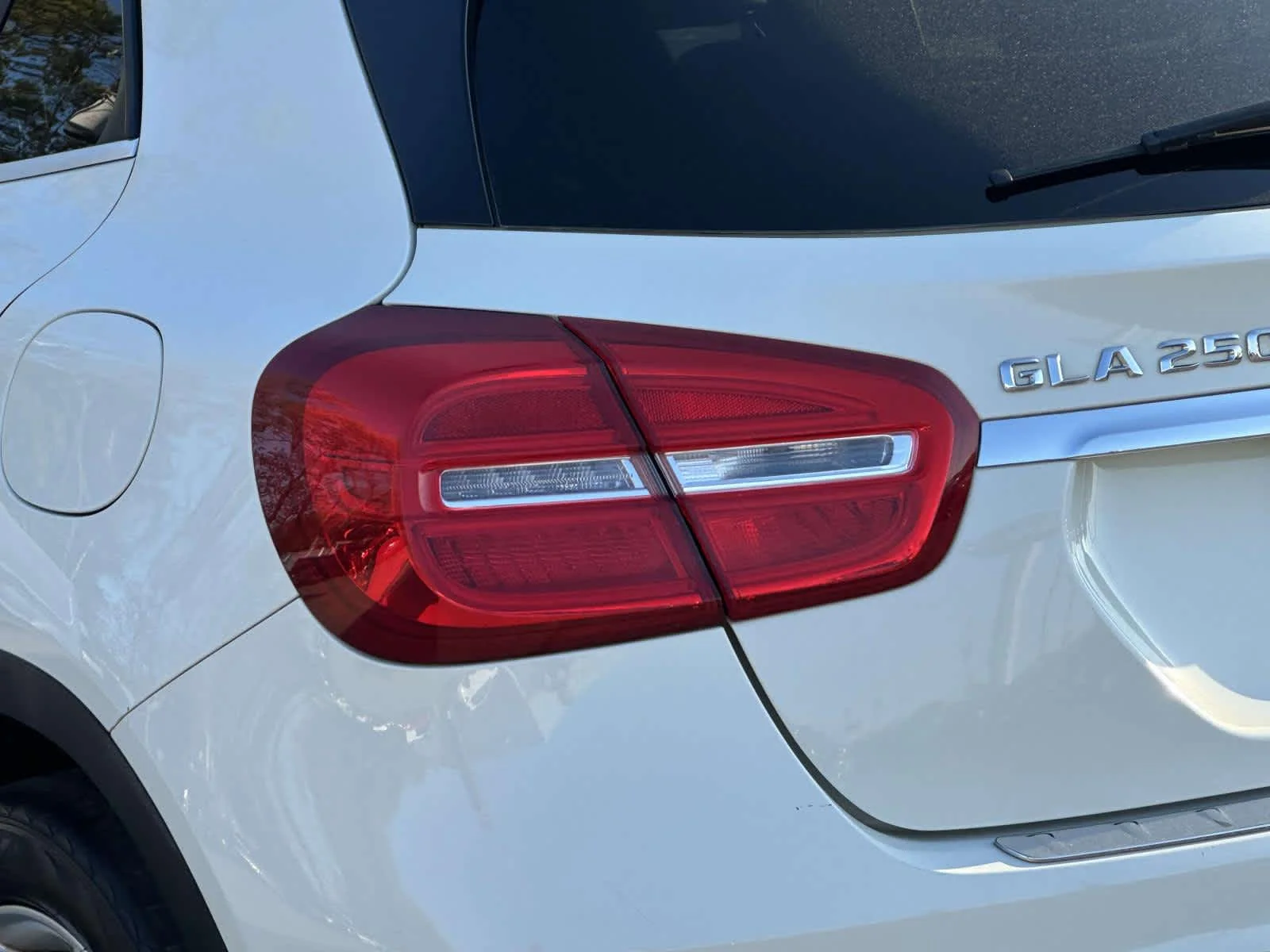 Used 2016 Cirrus White Mercedes-Benz GLA 250 image 12