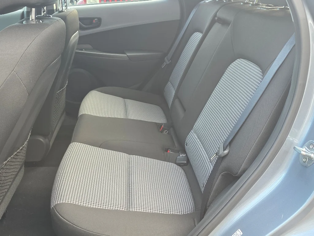Used 2020 Sonic Silver Hyundai SE image 28