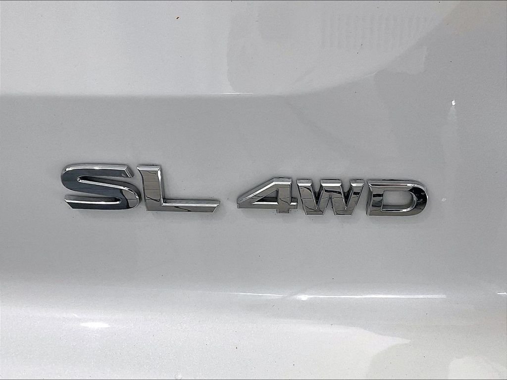 Used 2024 Pearl White Tricoat Nissan SL image 29