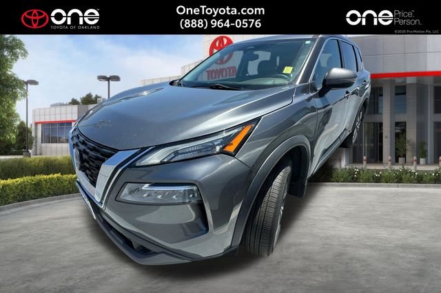 2022 Nissan Rogue SV FWD's photo
