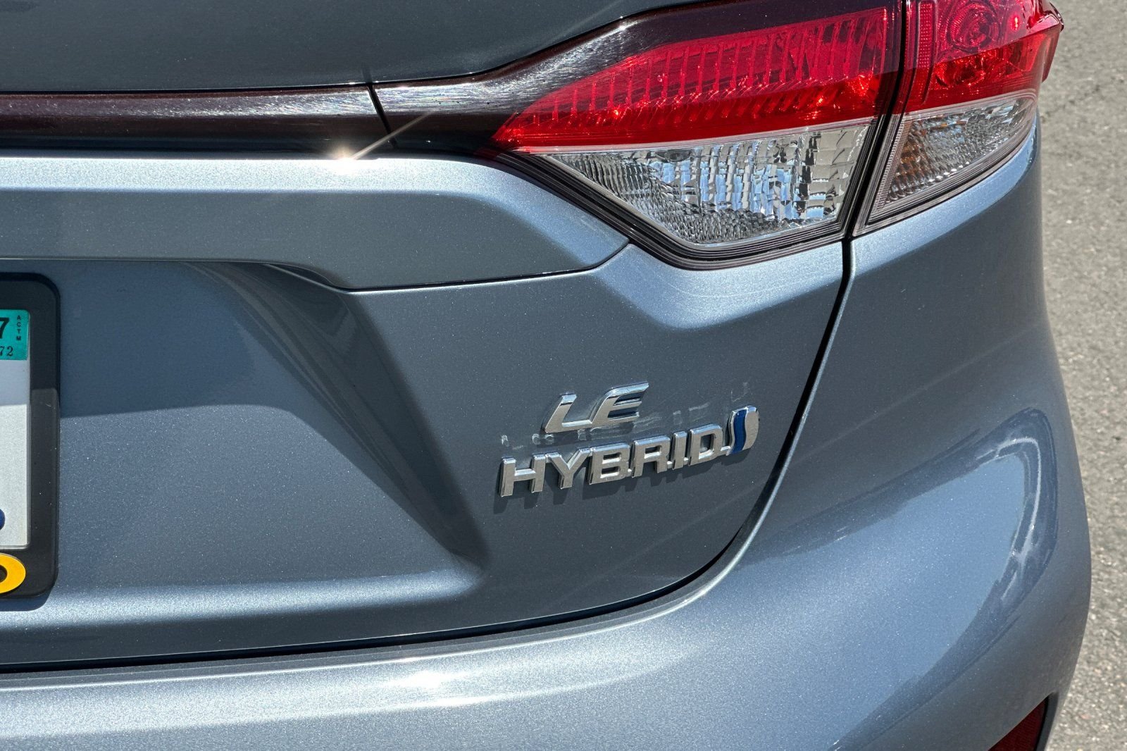 Used 2024  Toyota LE image 30