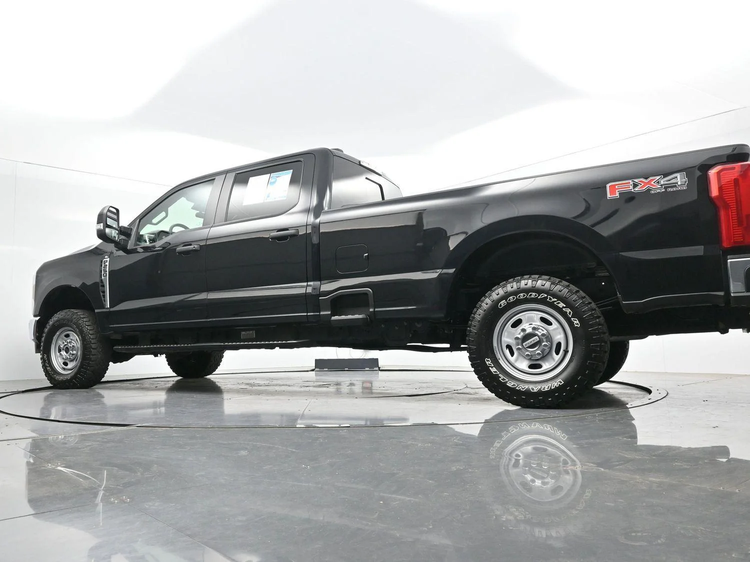Used 2024 Black Ford XL image 43