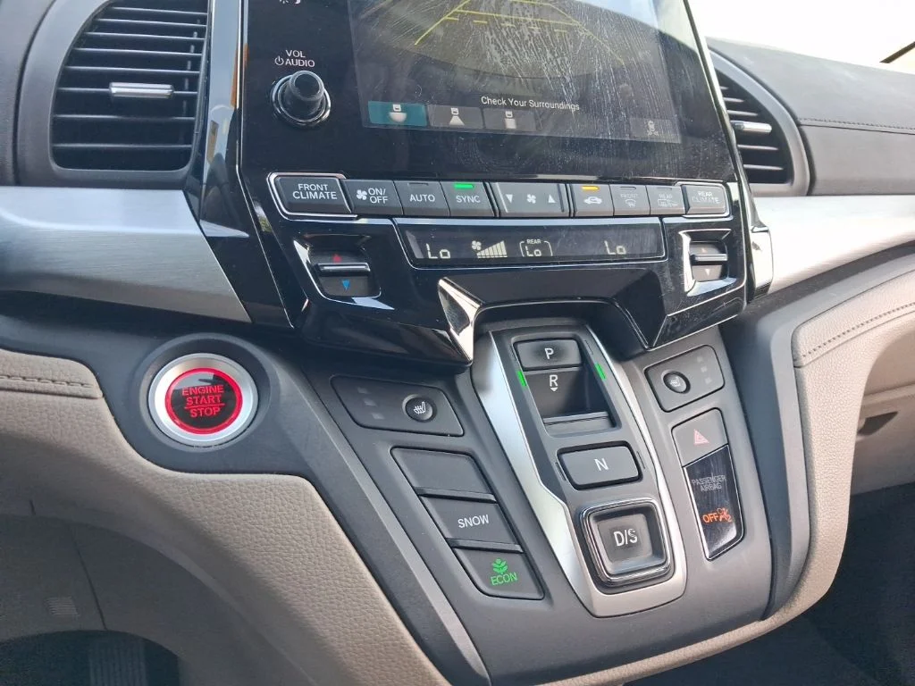 Used 2019  Honda EX image 25