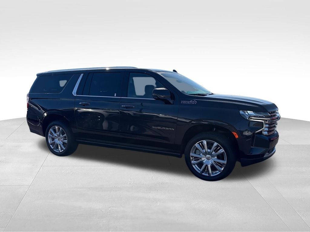 Used 2024 Gray Chevrolet High Country image 2