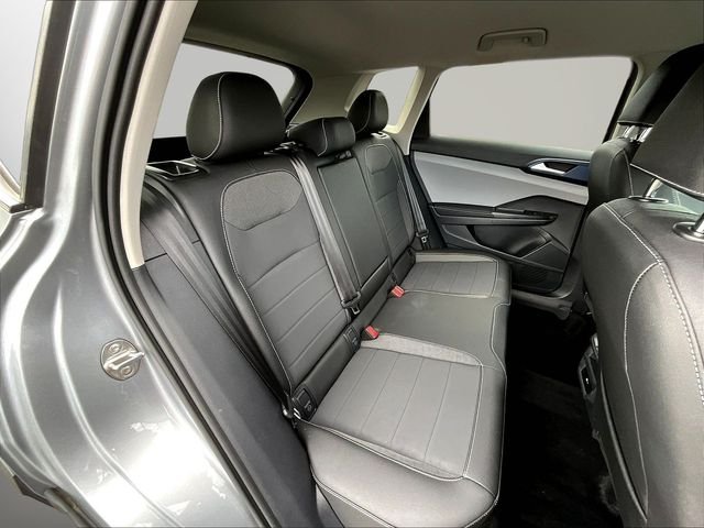Used 2024 Silver Volkswagen 1.5T SE image 29