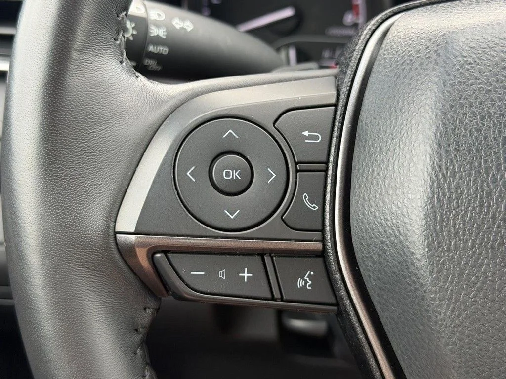 2024 Toyota Camry SE - Photo 19