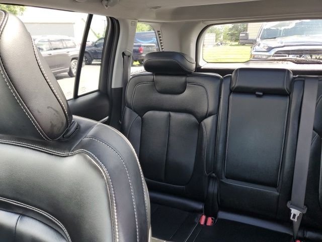 Used 2024 Silver Jeep Limited image 14
