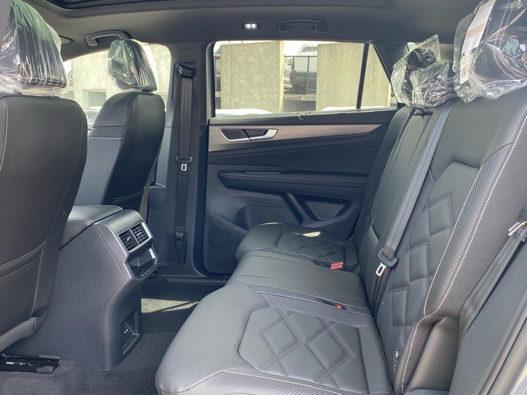 2026 Volkswagen Atlas Cross Sport SE w/Tech - Photo 11