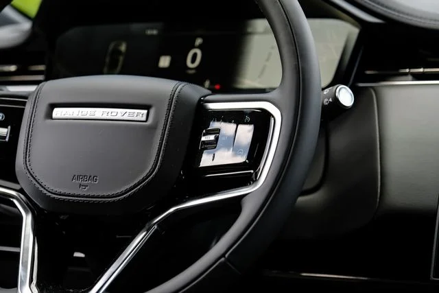 New 2026 Santorini Black Land Rover SE image 21