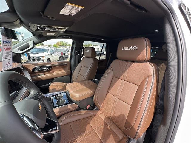 New 2026 Polar White Tricoat Chevrolet High Country image 16