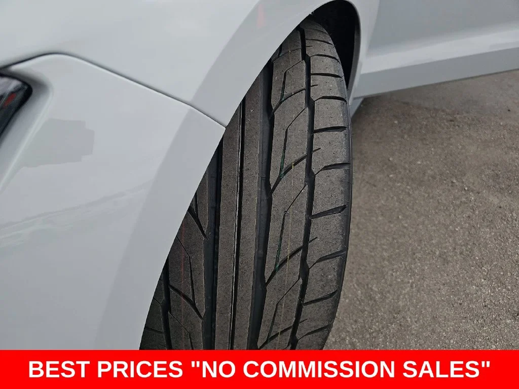 Used 2016 Gray Ford Shelby GT350 image 34