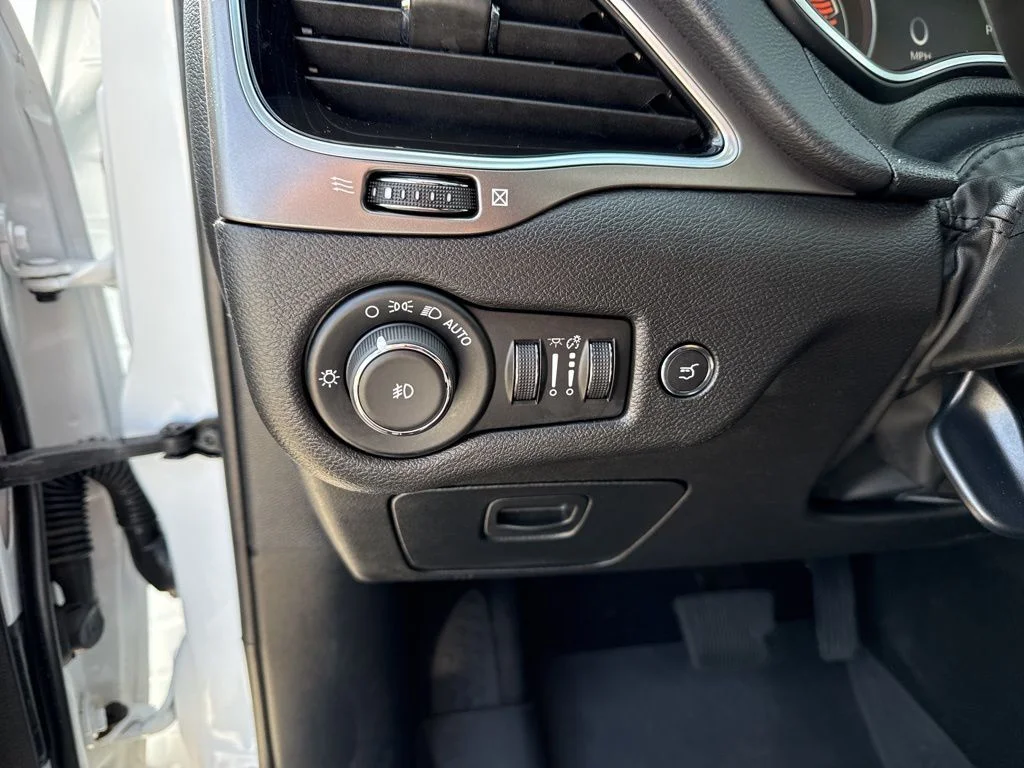 Used 2020 White Jeep Limited image 8