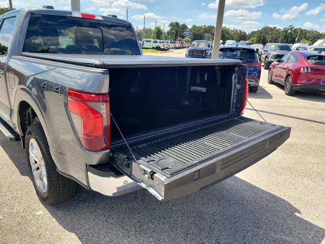 Used 2024 Gray Ford XLT image 10