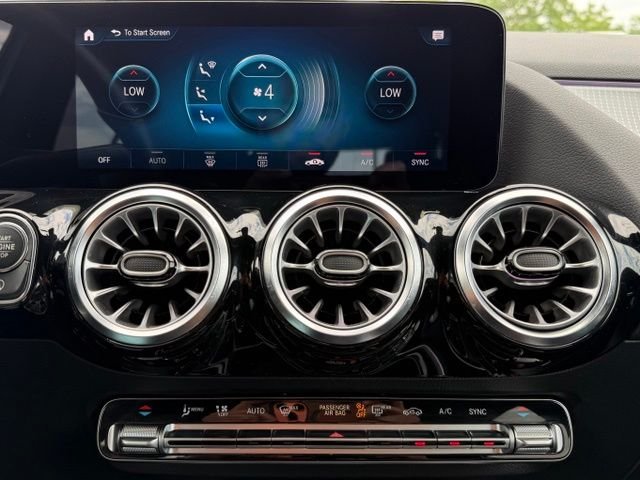 Used 2022  Mercedes-Benz GLA 250 image 21