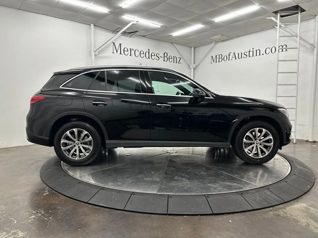 New 2026 Black Mercedes-Benz GLC 300 image 8