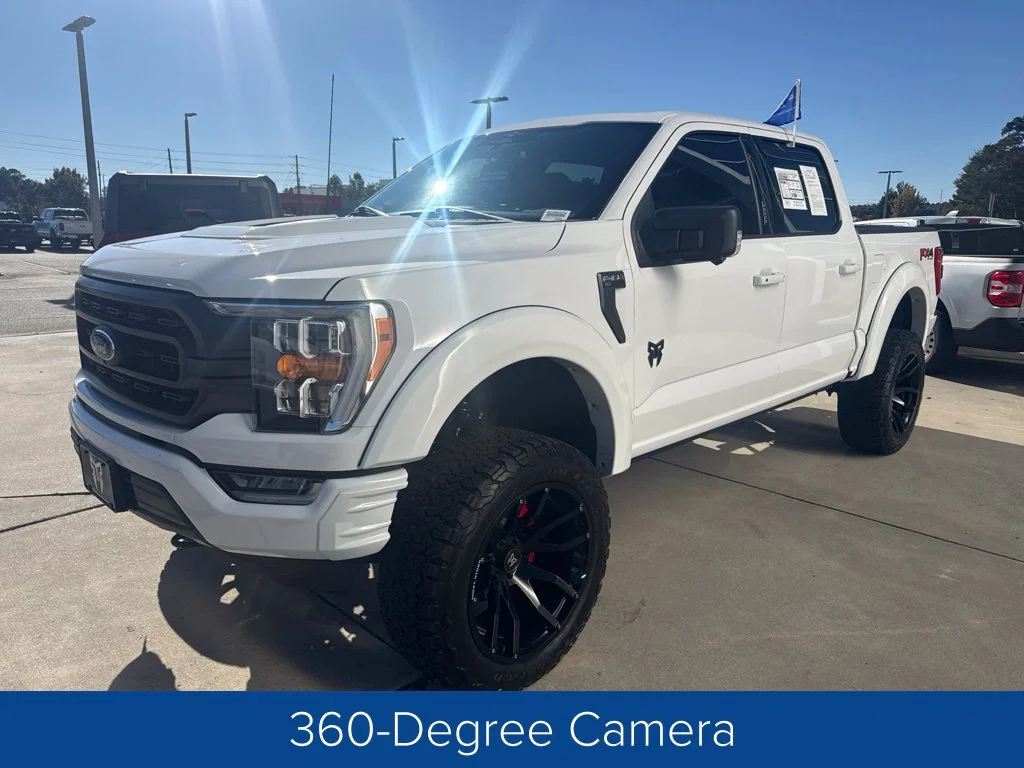 Certified Used 2023 Oxford White Ford XLT image 4