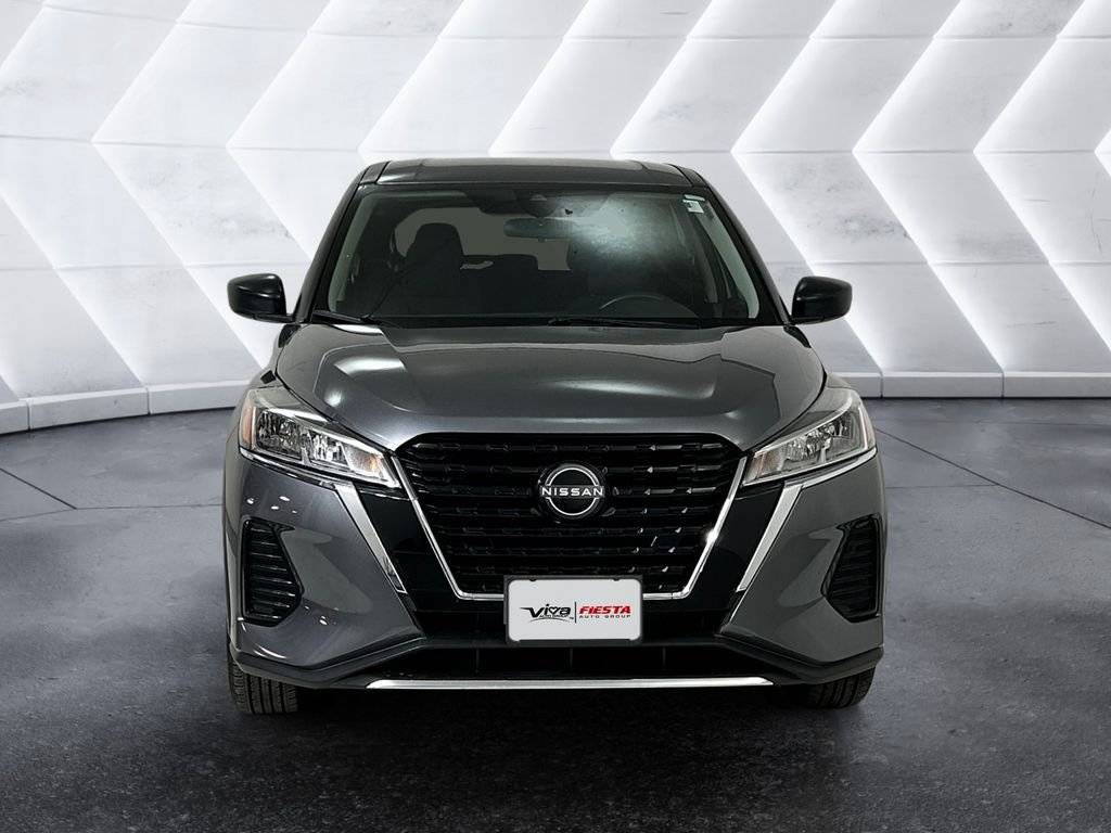 Used 2022 Gray Nissan S image 2