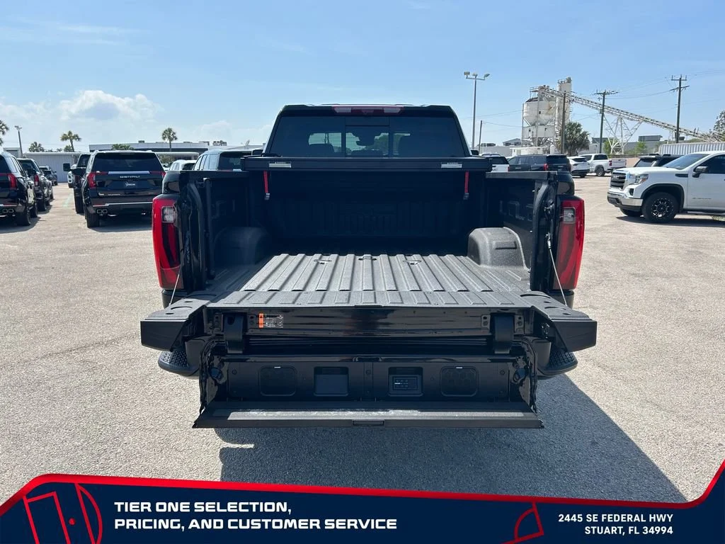 Used 2025 Onyx Black GMC Denali Ultimate image 11